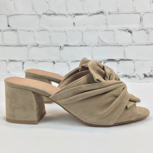 Halogen Farrah Taupe Suede Sandal Size 8.5 - Picture 2 of 11